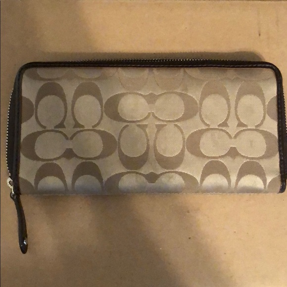 Coach wallet - Picture 2 of 4